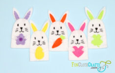 Lovely Easter Bunny Finger Puppets [Free Pattern] | Fun Cloth for Easter Finger Puppets Printable
